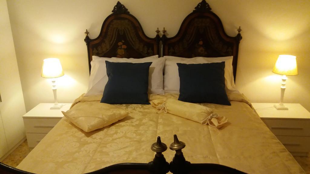 Guest House Il Marchese Del Grillo Ρώμη Δωμάτιο φωτογραφία